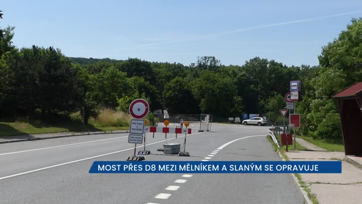 Most přes D8 mezi Mělníkem a Slaným se opravuje