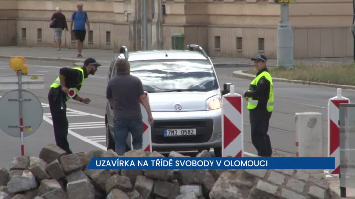 Frekventovanou třídu Svobody v Olomouci uzavřela oprava křižovatky