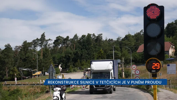 Rekonstrukce silnice v Tetčicích je v plném proudu