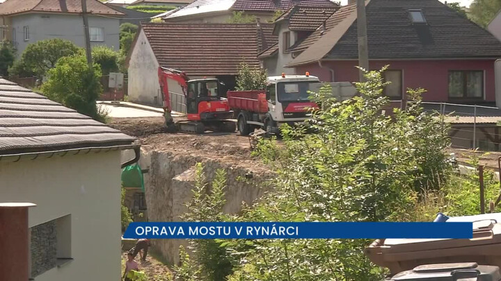Oprava mostu v Rynárci, v obci jsou rozmístěny zákazové značky, cesta na Jihlavu z Pelhřimova je velmi ztížená