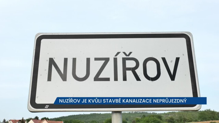 V Nuzířově probíhá odkanalizování obce, řidiči přes ni neprojedou