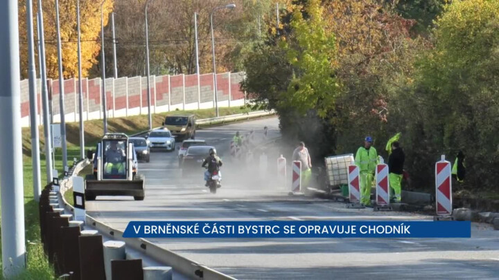 V Bystrci se rekonstruuje chodník, provoz řídí pracovníci stavby