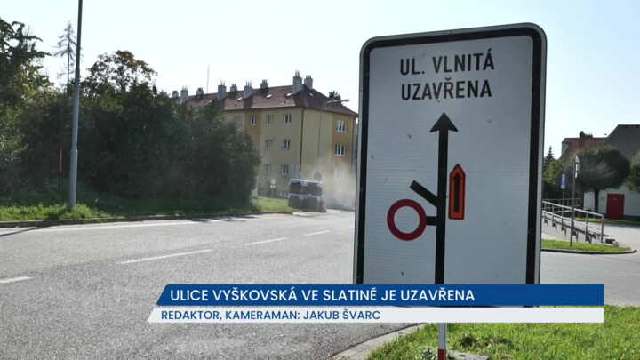 Ulice Vyškovská ve Slatině je uzavřena, probíhá rekonstrukce vozovky a vjezdů do garáží