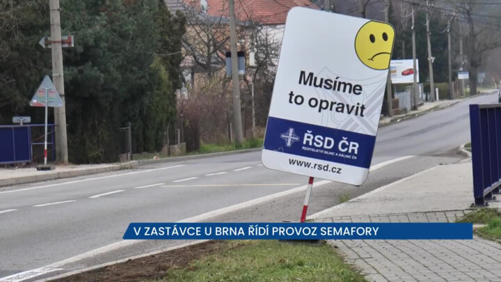 Ulici 1. máje v Zastávce u Brna řídí semafory, řidiči musí počítat s několikaminutovým zpožděním