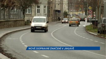 Jihlava má v Tolstého ulici nové dopravní prvky i značení