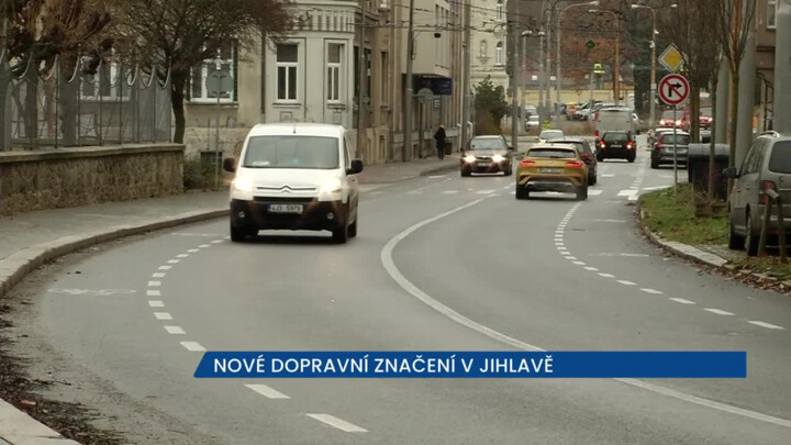 Jihlava má v Tolstého ulici nové dopravní prvky i značení