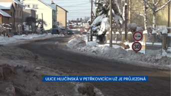 Ulice Hlučínská v Petřkovicích už je průjezdná, na místě jsou ale stále dopravní omezení