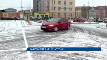 Nové záchytné parkoviště P+R v Plzni, od 1. února řidiči budou platit