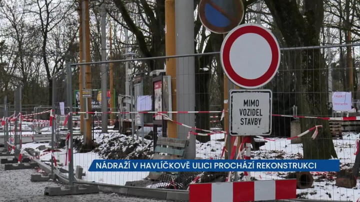 V Havlíčkově ulici v Jihlavě se buduje nový terminál, průjezd místním nádražím je omezen