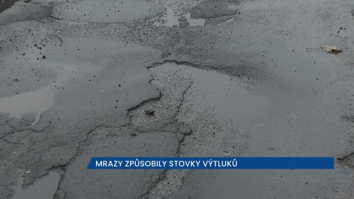 Mrazy způsobily také ve Středočeském kraji desítky výtluků