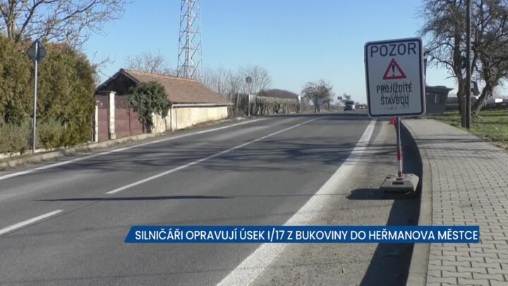 Silničáři opravují silnici z Bukoviny do Heřmanova Městce