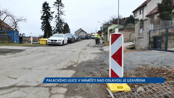 Palackého ulice v Náměšti nad Oslavou je uzavřena, řidiči neprojedou