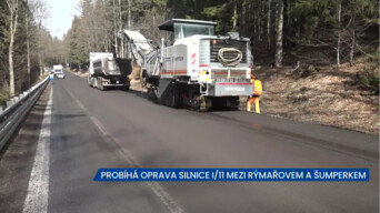 Probíhá oprava silnice I/11 mezi Rýmařovem a Šumperkem, dopravu řídí regulovčíci