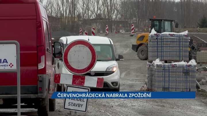 Červenohrádecká nabrala zpoždění, řidiči stále musí jezdit po objížďkách