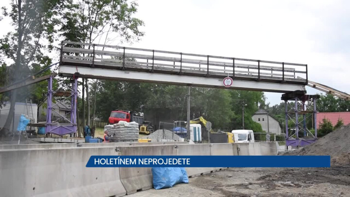 Holetínem neprojedete, probíhá tam oprava železničního mostu
