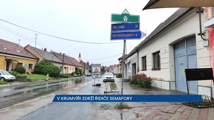 V Krumvíři se buduje kanalizace, řidiče zdrží semafory