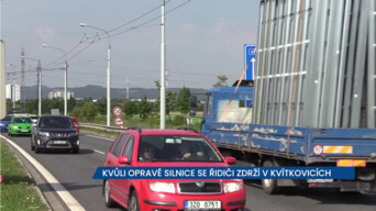 Kvůli opravě silnice se řidiči zdrží v Kvítkovicích, práce potrvají do konce září
