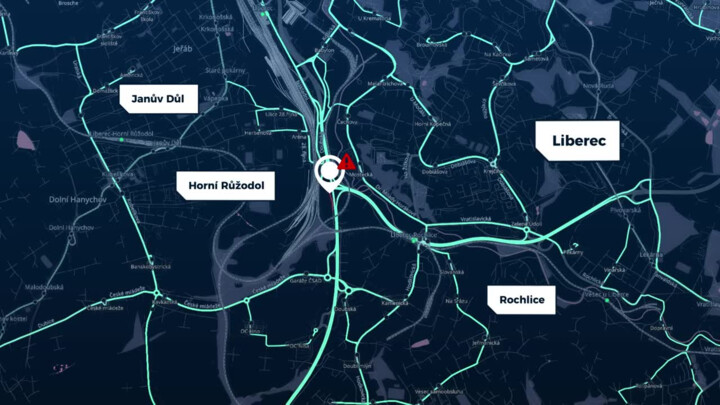 Na silnici I/35 na průtahu Libercem se často bourá. Co na úsek říká odborník?