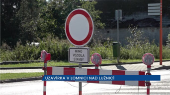Uzavírka silnice I/24 v Lomnici nad Lužnicí potrvá do začátku listopadu, na místě je úplná uzavírka