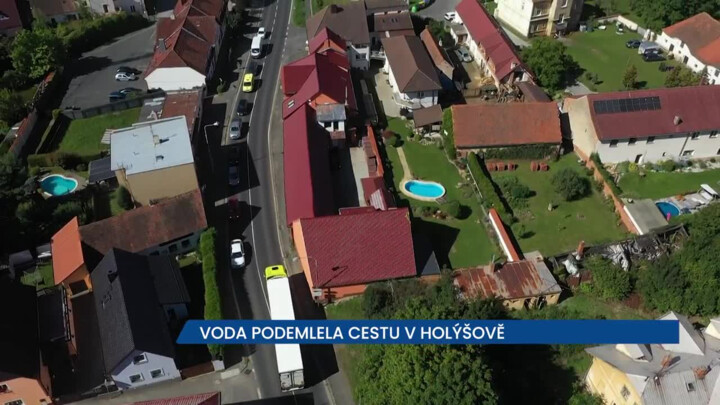 Voda podemlela cestu v Holýšově, ŘSD ji nechalo opravit, hotovo bude do konce října