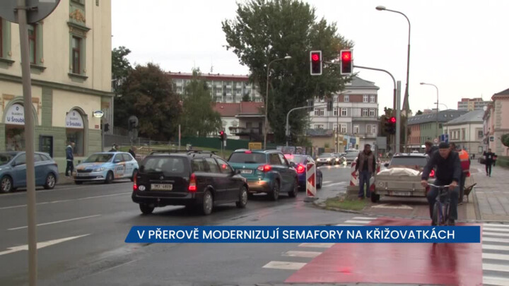 V Přerově modernizují semafory na křižovatkách, na místě se pohybují dělníci