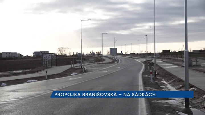 Nová silnice v Českých Budějovicích propojila sídliště s výpadovkou na Český Krumlov