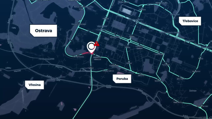 Na křižovatce v Ostravě-Porubě řidiči často bourají, problémové je hlavně odbočování vlevo