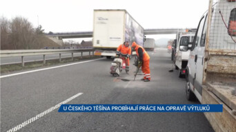 Silničáři opravují výtluky mezi Českým Těšínem a Frýdkem-Místkem, dejte pozor při projíždění kolem pracovníků