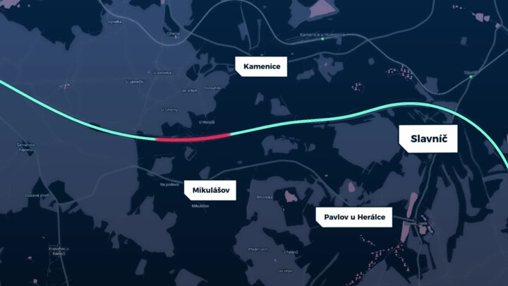 Na sjezdu k čerpací stanici na D1 u Kamenice je rizikový úsek, řidiči zde často bourají