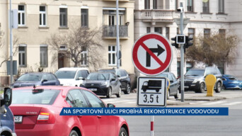 Na Sportovní ulici v Brně se rekonstruuje kanalizace a vodovod, v místě platí omezení