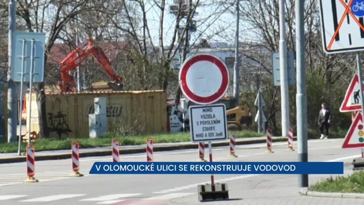 Olomoucká ulice v Brně je neprůjezdná, rekonstruuje se vodovod, řidiči by v místě měli dát pozor