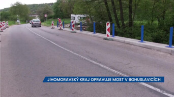 Jihomoravský kraj opravuje most v Bohuslavicích u Kyjova, na místě stavby jsou semafory