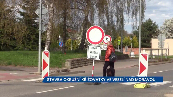 Ve Veselí nad Moravou staví okružní křižovatku, u tamního podjezdu bude měřit výšku kamionů laser