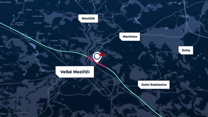 Sjezd a nájezd u čerpací stanice u Velkého Meziříčí je místem častých nehod