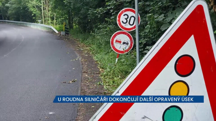 U Roudna silničáři dokončují další opravený úsek