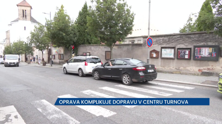 Oprava krajské silnice komplikuje dopravu v centru Turnova