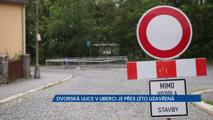 Dvorská ulice v Liberci zůstává pro dopravu uzavřená, opravuje se zde kanalizace