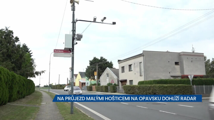 Na průjezd Malými Hošticemi na Opavsku od srpna nově dohlíží radar