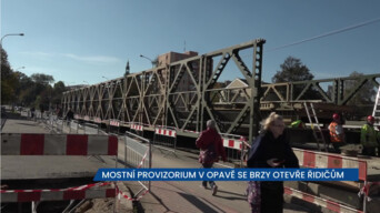 Mostní provizorium v Opavě se již brzy otevře řidičům, zatím je zde vjezd zakázán