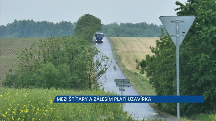 Mezi Zálesí a Štítary platí uzavírka, rekonstruuje se vozovka