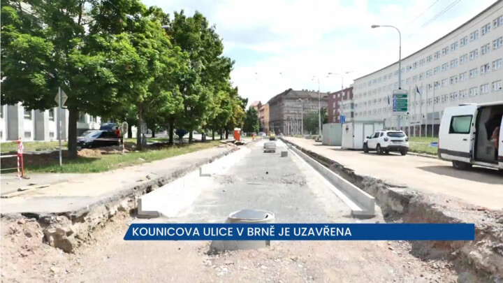 Na Kounicově ulici v Brně platí uzavírka, řidiči neprojedou