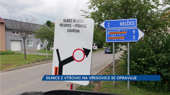 Silnice z Výšovic na Vřesovice na Prostějovsku se opravuje