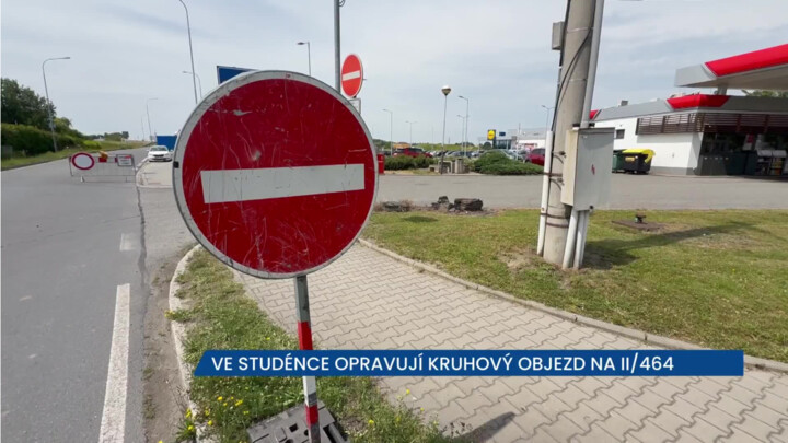 Ve Studénce opravují kruhový objezd, na řidiče čekají semafory