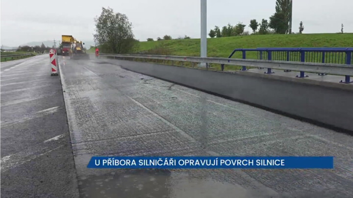 U Příbora silničáři opravují frekventovanou silnici nad dálnicí