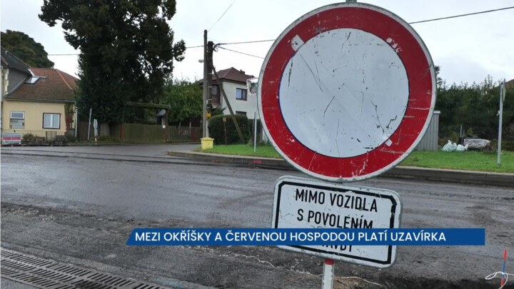 Mezi Okříšky a Červenou hospodou se opravuje vozovka, v místě platí uzavírka