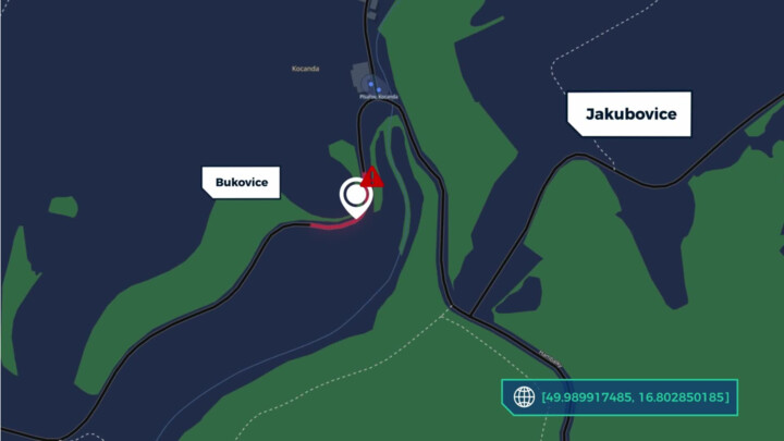 Na nehodovém úseku na Olomoucku řidiči často končí ve stromech. Dejte tady za volantem pozor!