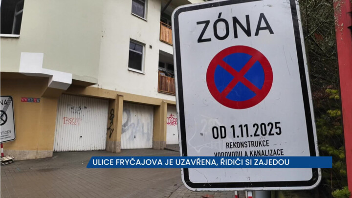 Fryčajova ulice v Brně je neprůjezdná, řidiči si zajedou