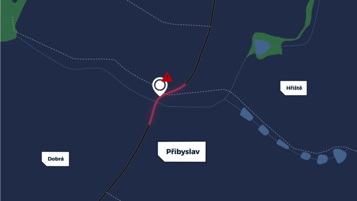 V údolí u Přibyslavi řidiči opouštějí vozovku a naráží do svodidel, pomůže tu mikrokoberec