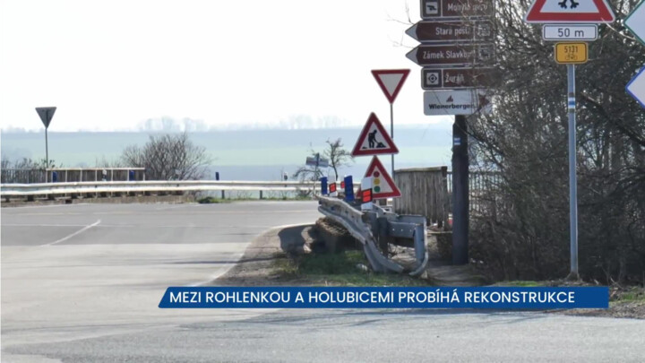 Mezi Rohlenkou a Holubicemi se rekonstruuje vozovka, provoz řídí semafory