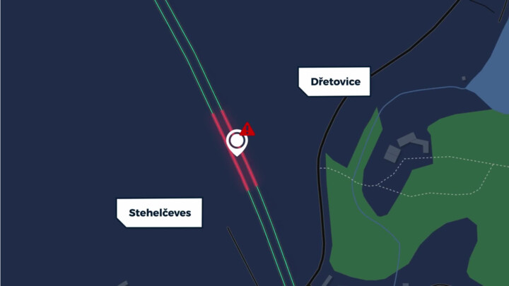 Dálnice D7 u obce Stehelčeves je nebezpečná za mokra, ŘSD ale učinilo téměř veškerá opatření